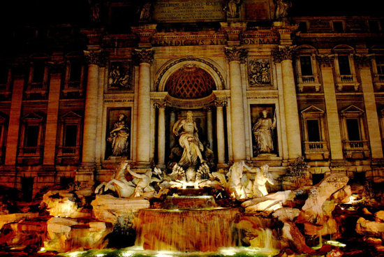trevi-fountain-by-night